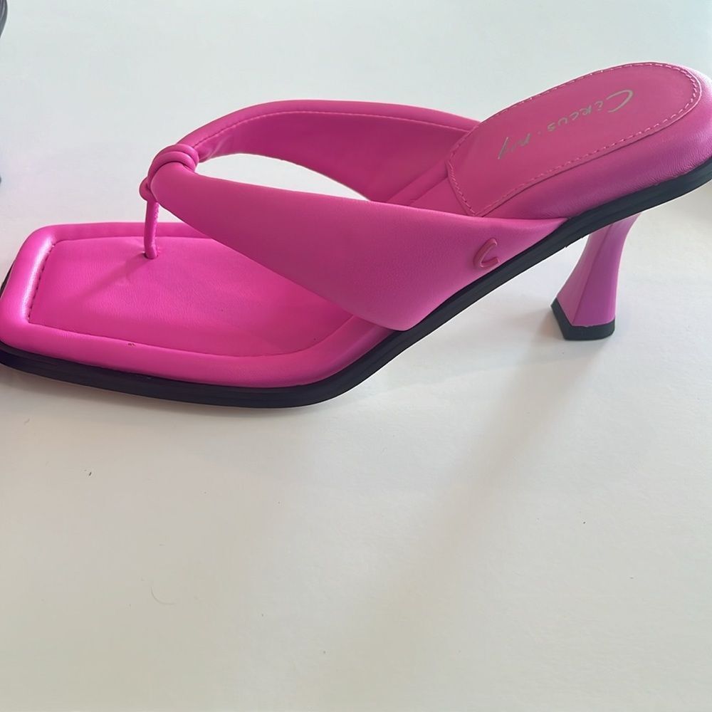 Circus by Sam Edelman Pink Square-Toe Heeled Thong Sandals - Picture 3 of 8